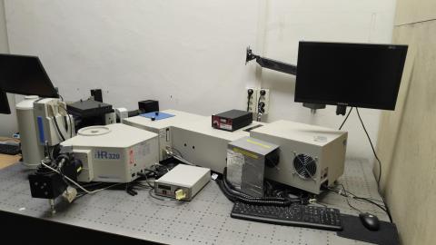 Fluorescence spectrometer